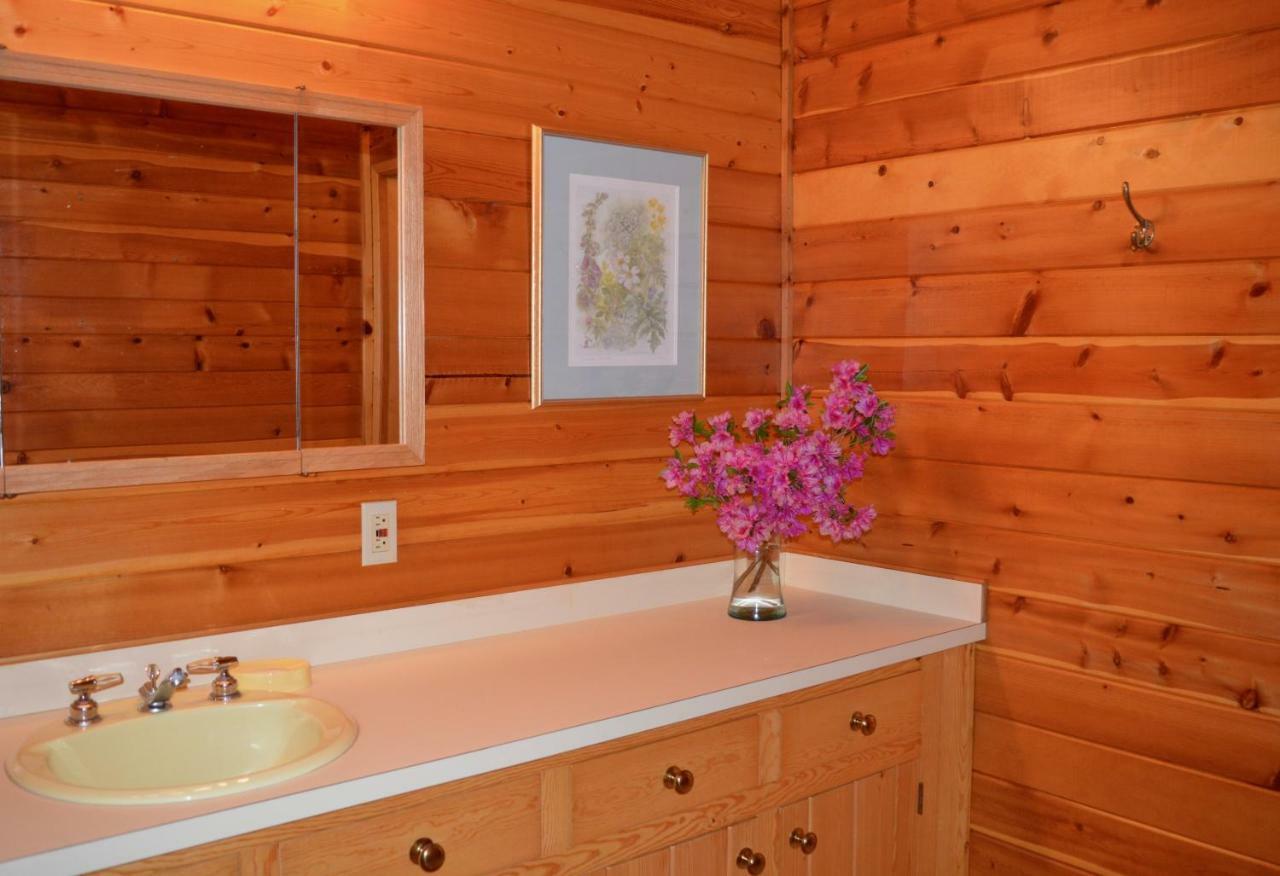 Oceanfront Suite Gibsons Exterior foto